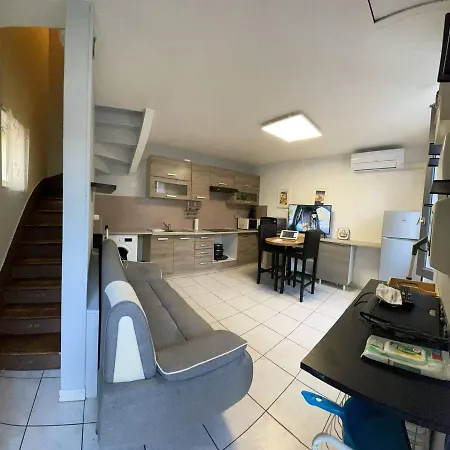 Apartman Planet House Viry-Châtillon